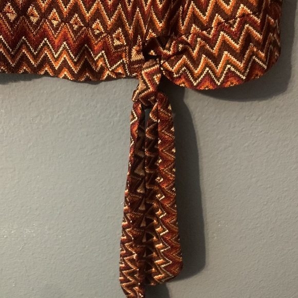 Beautiful design worthington top like new - Picture 4 of 9